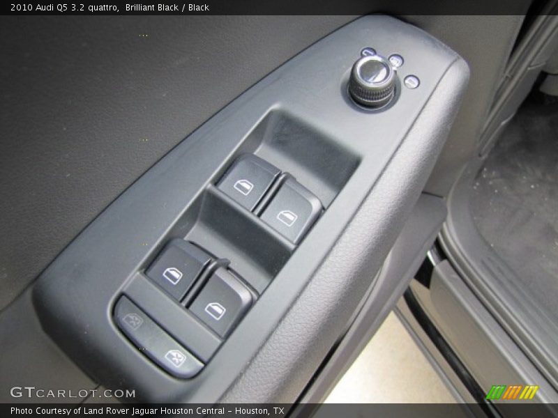 Brilliant Black / Black 2010 Audi Q5 3.2 quattro