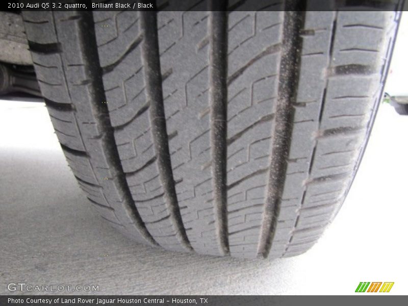 Brilliant Black / Black 2010 Audi Q5 3.2 quattro
