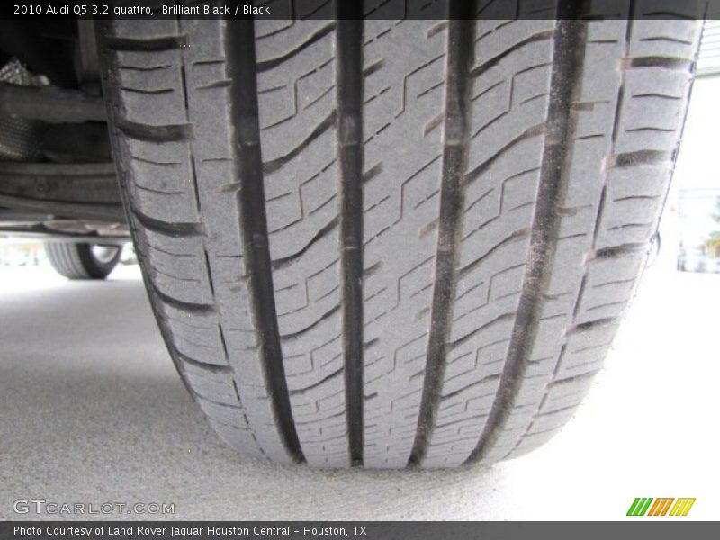 Brilliant Black / Black 2010 Audi Q5 3.2 quattro
