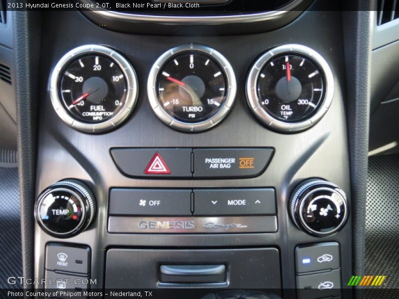 Controls of 2013 Genesis Coupe 2.0T