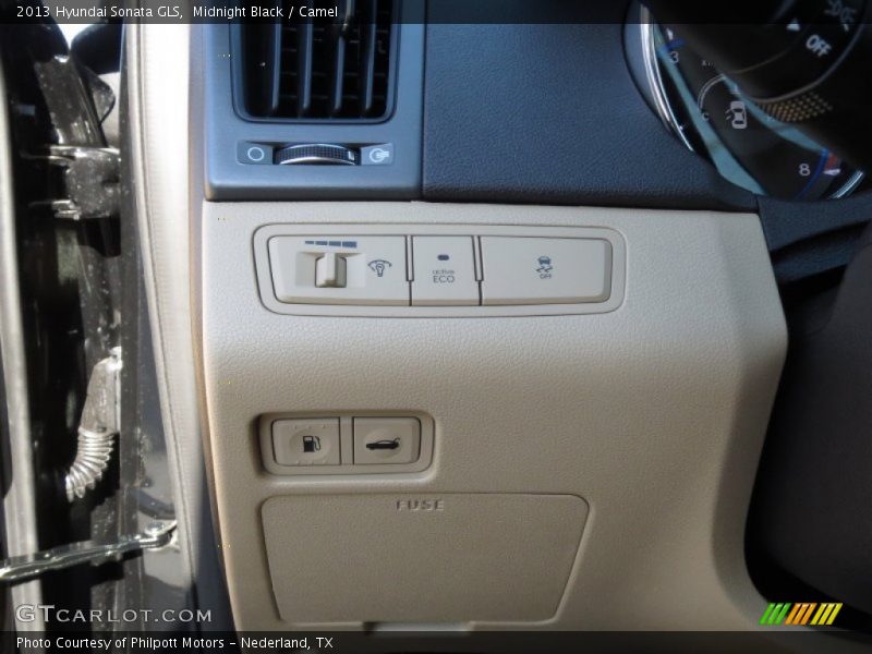 Midnight Black / Camel 2013 Hyundai Sonata GLS