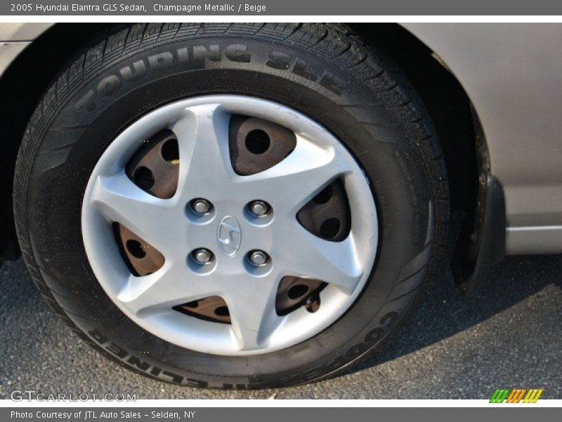 Champagne Metallic / Beige 2005 Hyundai Elantra GLS Sedan