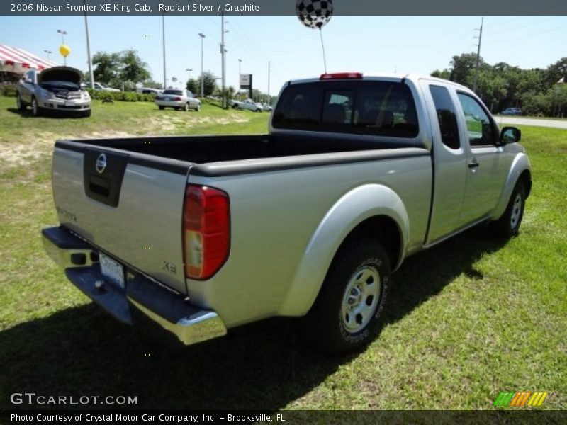 Radiant Silver / Graphite 2006 Nissan Frontier XE King Cab