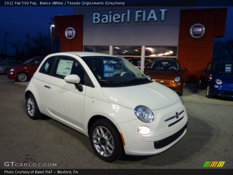 Bianco (White) / Tessuto Grigio/Avorio (Grey/Ivory) 2012 Fiat 500 Pop