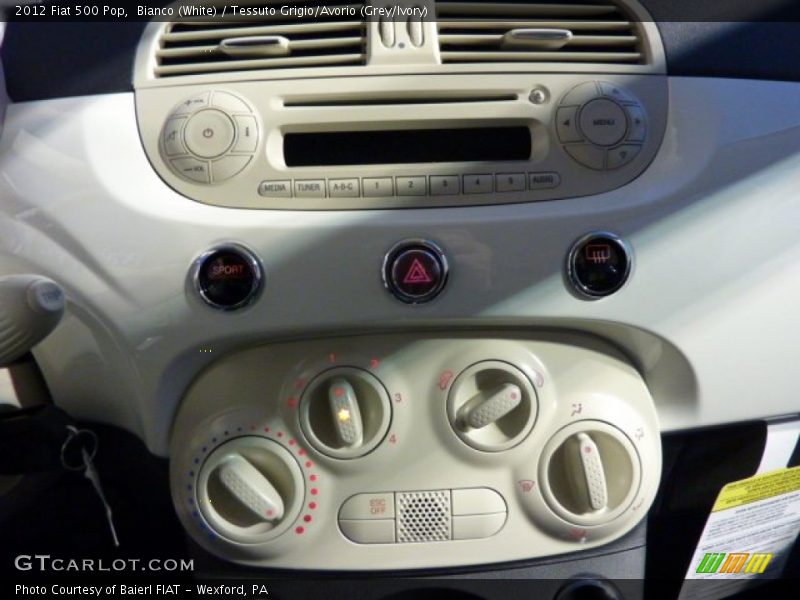Bianco (White) / Tessuto Grigio/Avorio (Grey/Ivory) 2012 Fiat 500 Pop