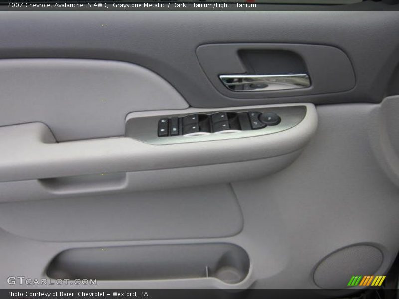 Graystone Metallic / Dark Titanium/Light Titanium 2007 Chevrolet Avalanche LS 4WD