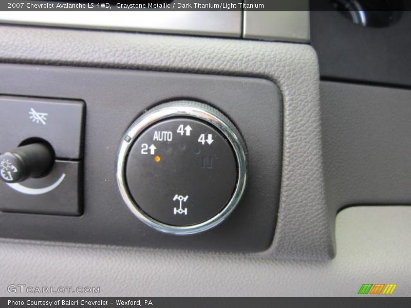 Graystone Metallic / Dark Titanium/Light Titanium 2007 Chevrolet Avalanche LS 4WD