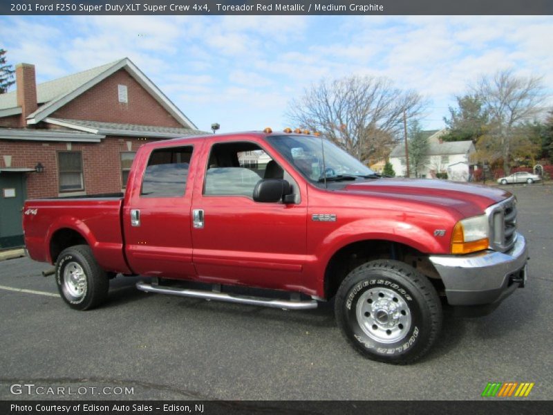 Toreador Red Metallic / Medium Graphite 2001 Ford F250 Super Duty XLT Super Crew 4x4
