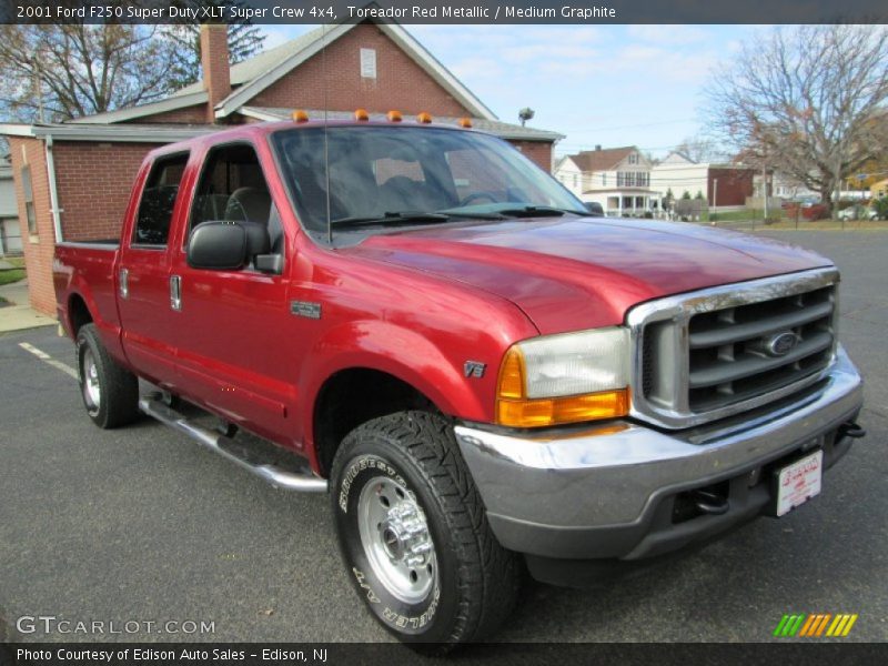 Toreador Red Metallic / Medium Graphite 2001 Ford F250 Super Duty XLT Super Crew 4x4