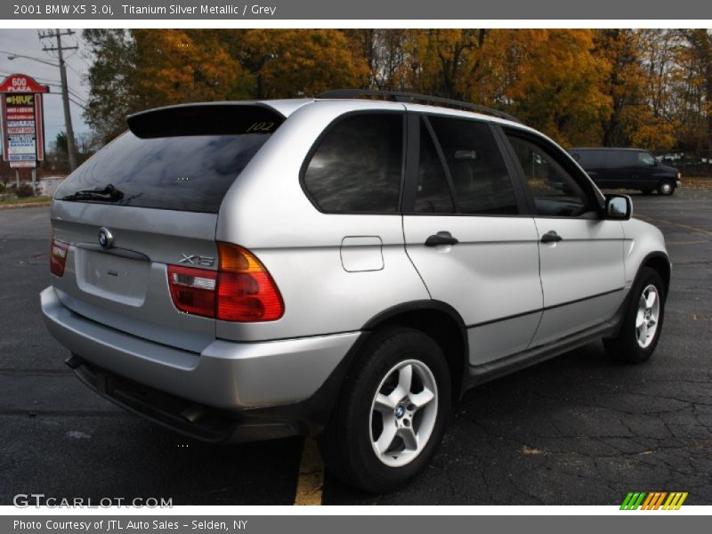 Titanium Silver Metallic / Grey 2001 BMW X5 3.0i