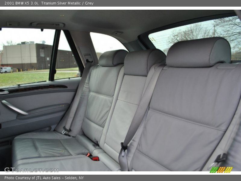 Titanium Silver Metallic / Grey 2001 BMW X5 3.0i