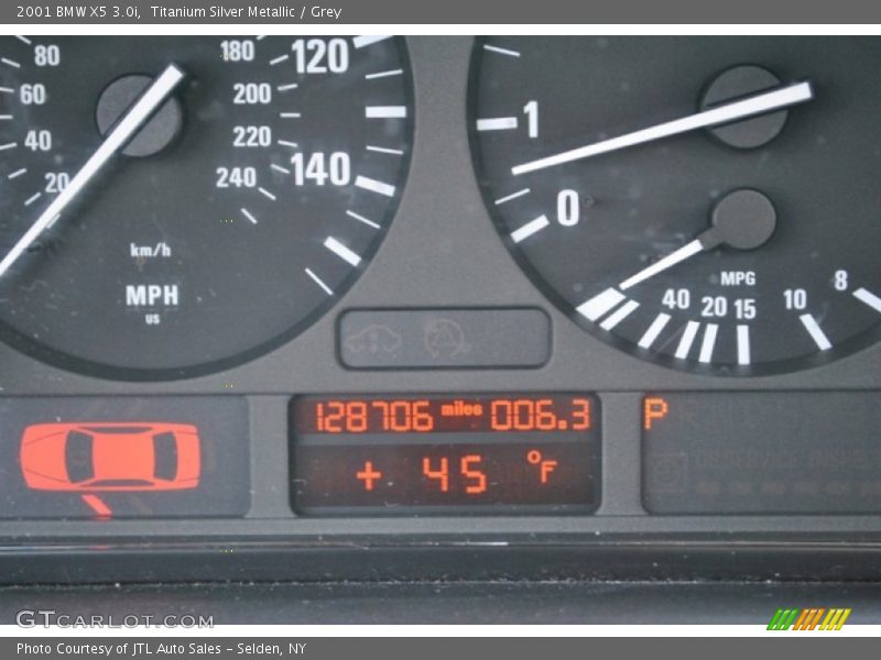 Titanium Silver Metallic / Grey 2001 BMW X5 3.0i