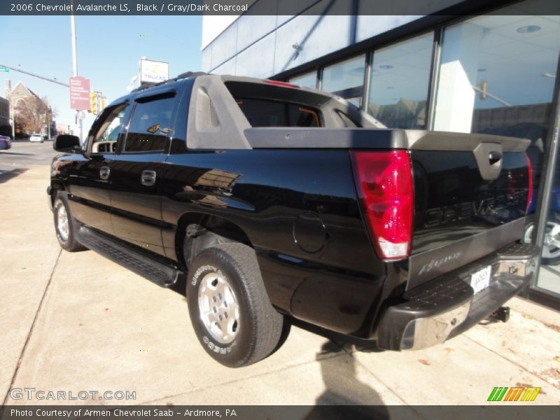 Black / Gray/Dark Charcoal 2006 Chevrolet Avalanche LS