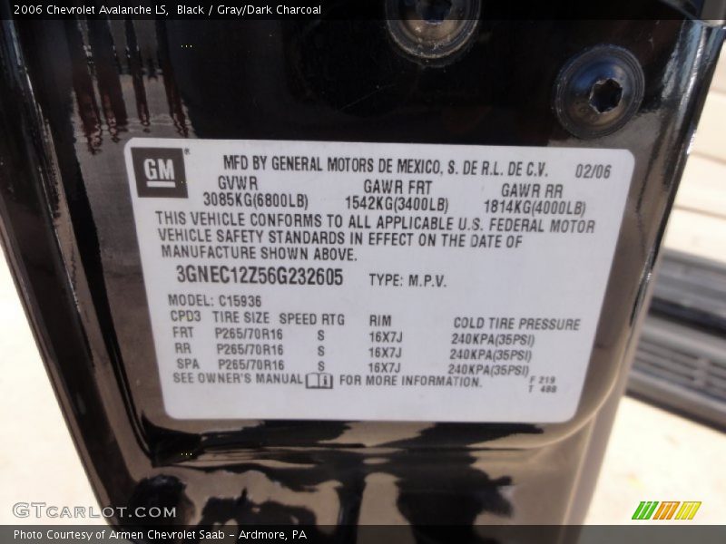Black / Gray/Dark Charcoal 2006 Chevrolet Avalanche LS