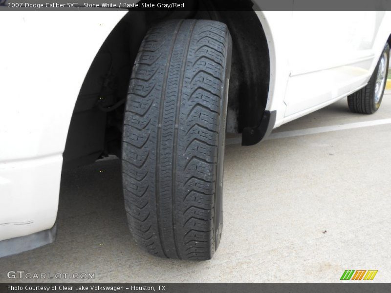 Stone White / Pastel Slate Gray/Red 2007 Dodge Caliber SXT