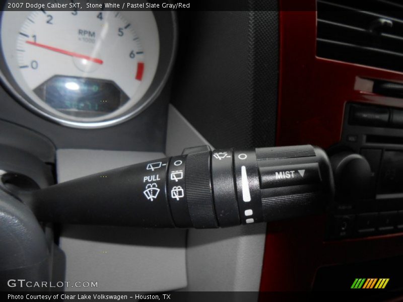 Controls of 2007 Caliber SXT