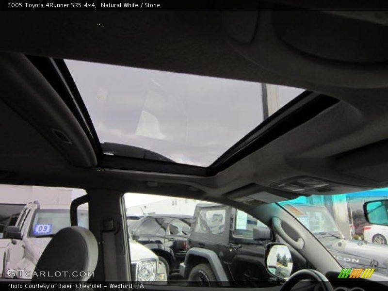 Natural White / Stone 2005 Toyota 4Runner SR5 4x4