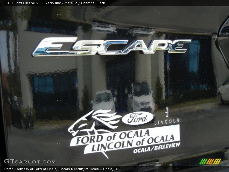 Tuxedo Black Metallic / Charcoal Black 2013 Ford Escape S