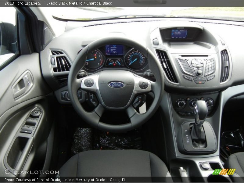 Tuxedo Black Metallic / Charcoal Black 2013 Ford Escape S