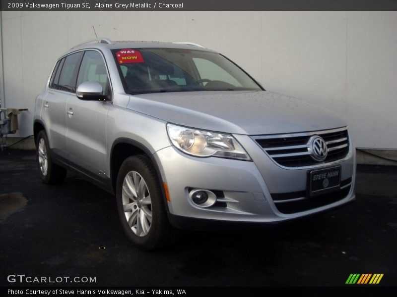 Alpine Grey Metallic / Charcoal 2009 Volkswagen Tiguan SE