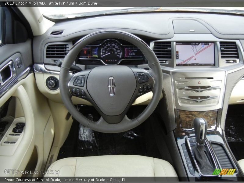 White Platinum / Light Dune 2013 Lincoln MKS FWD
