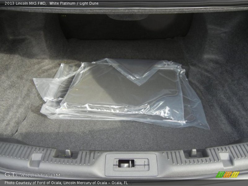 White Platinum / Light Dune 2013 Lincoln MKS FWD