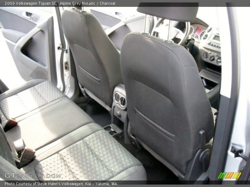 Alpine Grey Metallic / Charcoal 2009 Volkswagen Tiguan SE