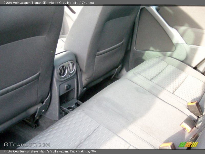 Alpine Grey Metallic / Charcoal 2009 Volkswagen Tiguan SE
