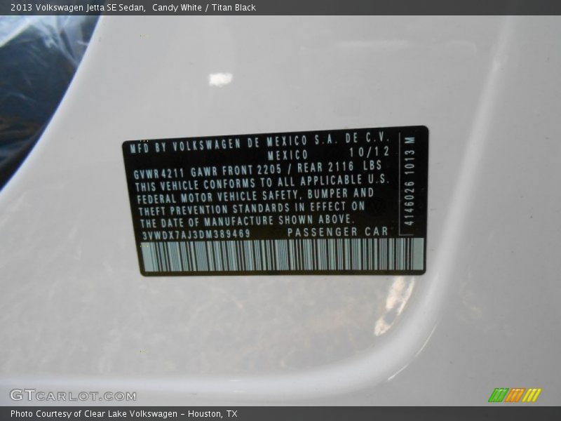 Candy White / Titan Black 2013 Volkswagen Jetta SE Sedan