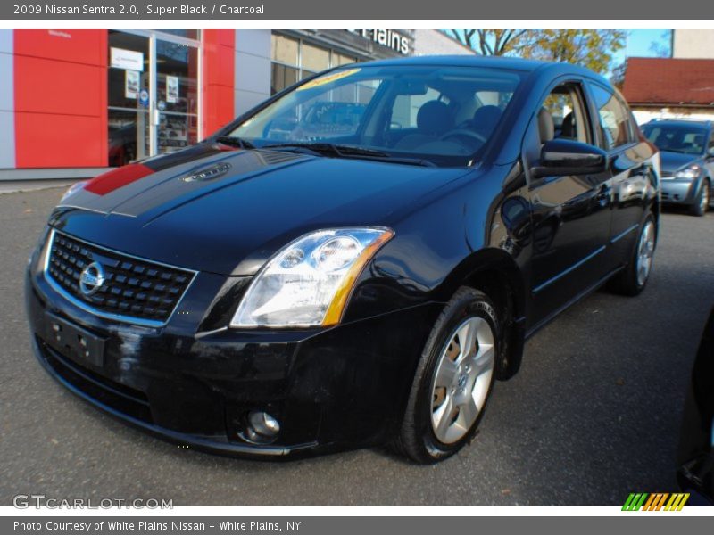Super Black / Charcoal 2009 Nissan Sentra 2.0