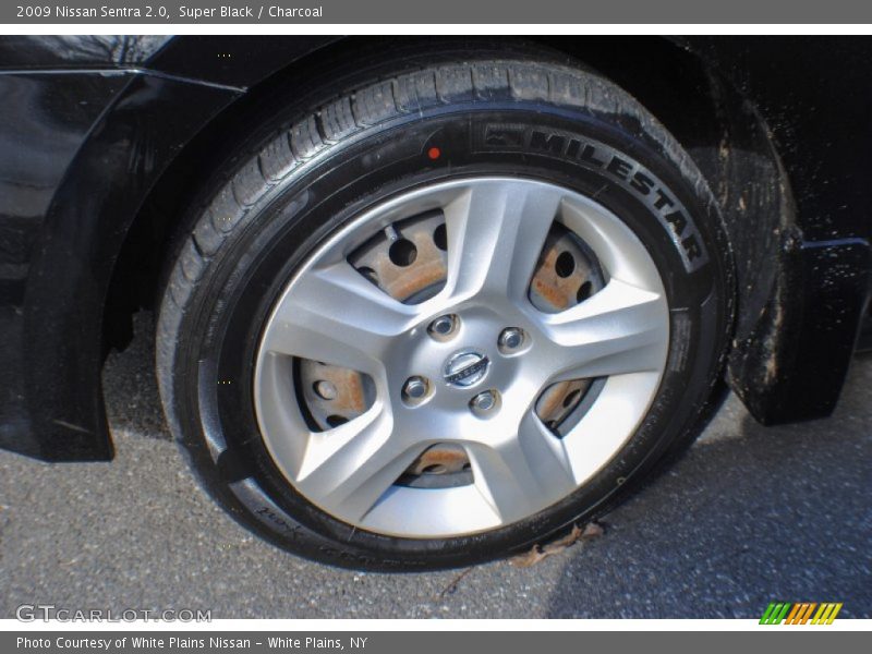 Super Black / Charcoal 2009 Nissan Sentra 2.0