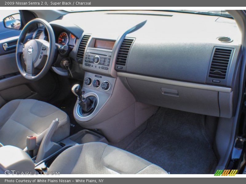 Super Black / Charcoal 2009 Nissan Sentra 2.0
