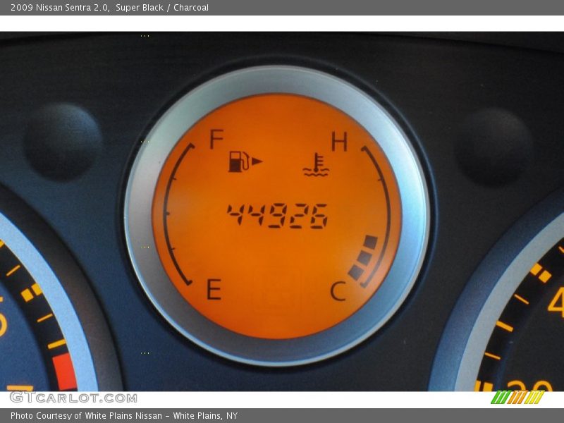 Super Black / Charcoal 2009 Nissan Sentra 2.0