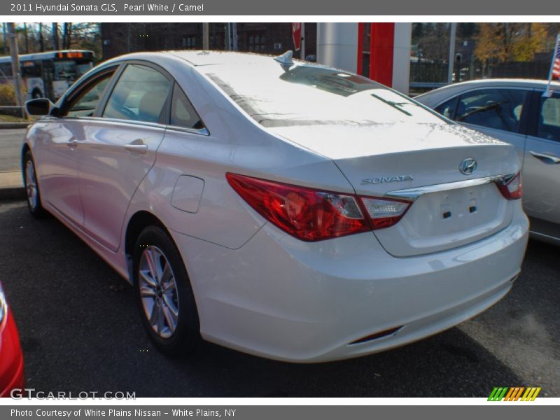 Pearl White / Camel 2011 Hyundai Sonata GLS