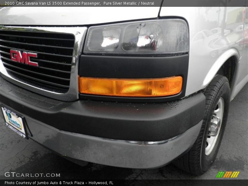 Pure Silver Metallic / Neutral 2010 GMC Savana Van LS 3500 Extended Passenger