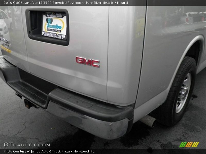 Pure Silver Metallic / Neutral 2010 GMC Savana Van LS 3500 Extended Passenger