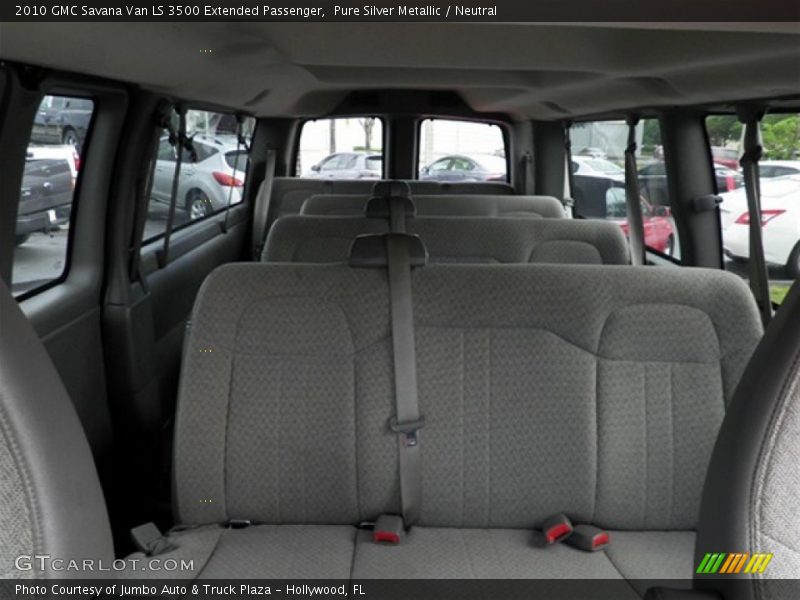  2010 Savana Van LS 3500 Extended Passenger Neutral Interior