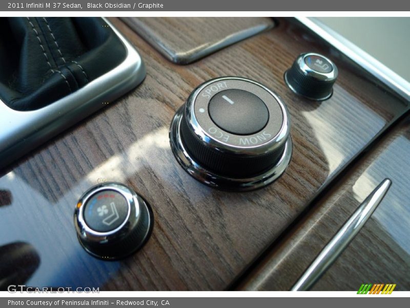 Black Obsidian / Graphite 2011 Infiniti M 37 Sedan