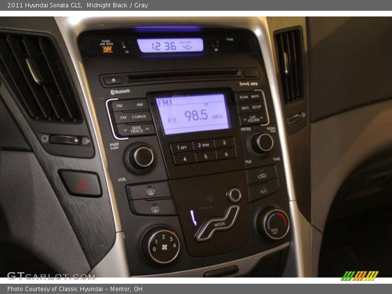 Midnight Black / Gray 2011 Hyundai Sonata GLS