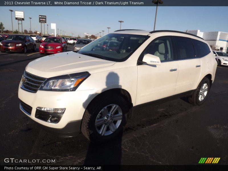 White Diamond Tricoat / Dark Titanium/Light Titanium 2013 Chevrolet Traverse LT