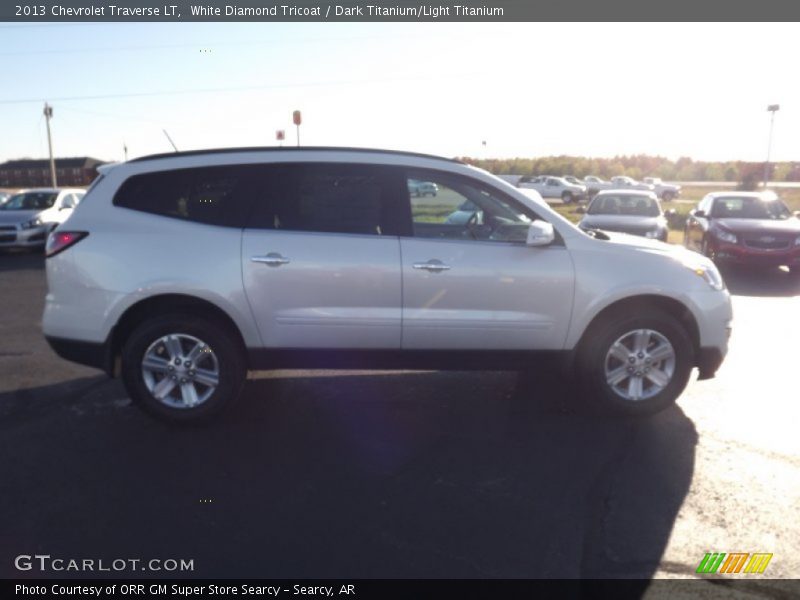 White Diamond Tricoat / Dark Titanium/Light Titanium 2013 Chevrolet Traverse LT