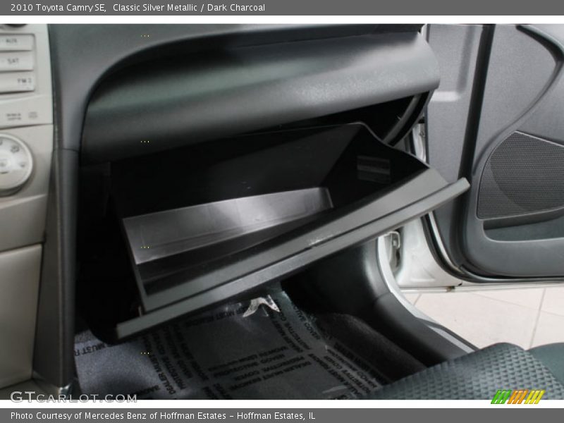 Classic Silver Metallic / Dark Charcoal 2010 Toyota Camry SE