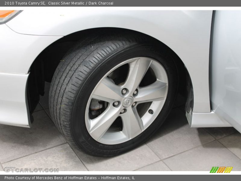Classic Silver Metallic / Dark Charcoal 2010 Toyota Camry SE