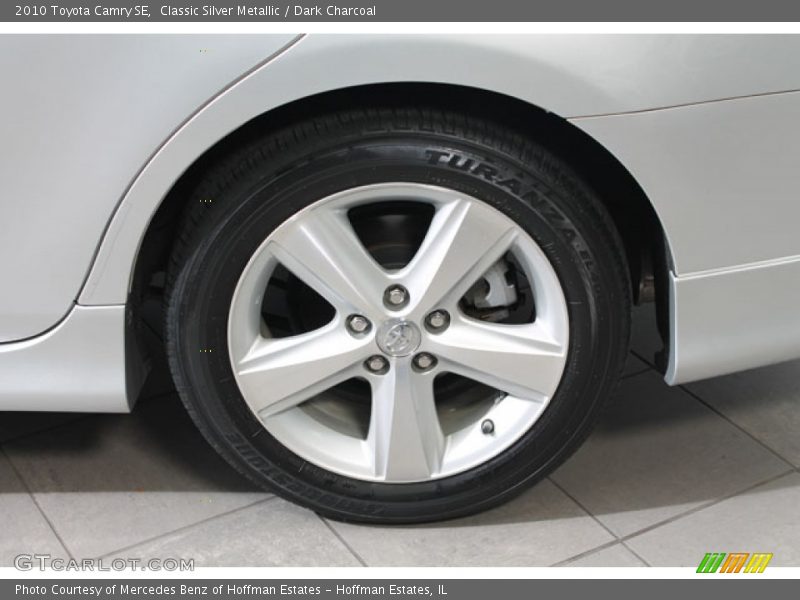 Classic Silver Metallic / Dark Charcoal 2010 Toyota Camry SE