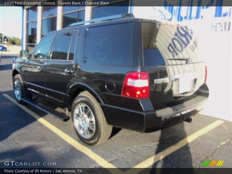 Tuxedo Black / Charcoal Black 2010 Ford Expedition Limited