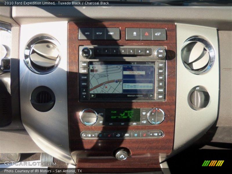 Tuxedo Black / Charcoal Black 2010 Ford Expedition Limited