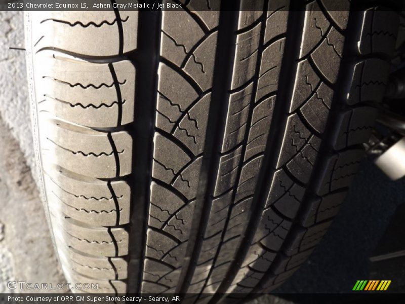 Ashen Gray Metallic / Jet Black 2013 Chevrolet Equinox LS