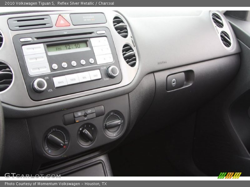 Reflex Silver Metallic / Charcoal 2010 Volkswagen Tiguan S