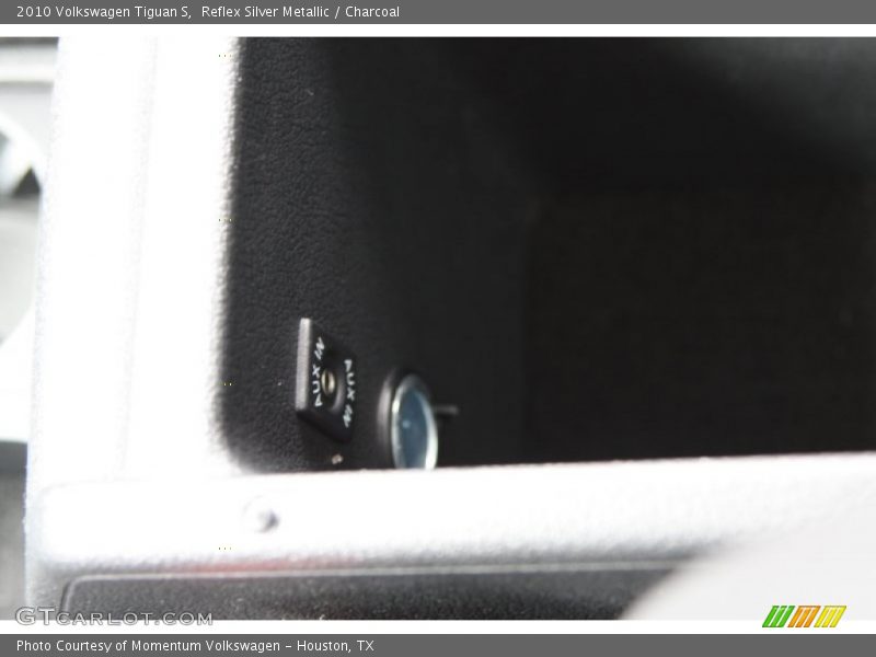 Reflex Silver Metallic / Charcoal 2010 Volkswagen Tiguan S