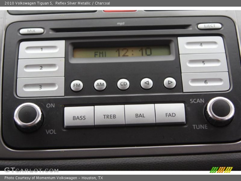 Reflex Silver Metallic / Charcoal 2010 Volkswagen Tiguan S